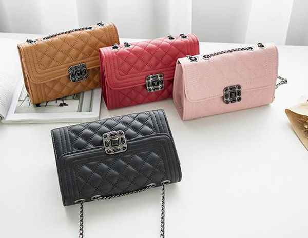designer women's bag 2020 new diamond chain fashion luxury small square bag shoulder messenger bag in stock
designer women's bag 2020 new diamond chain fashion luxury small square bag shoulder messenger bag in stock
