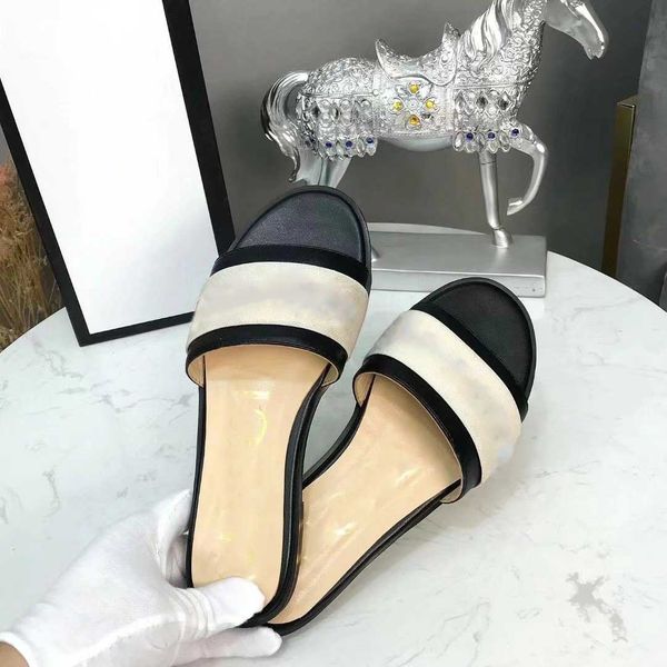 2020 new fashion women sandal summer beach slipper slider outdoor color letter shoes flat flip flops sheepskin sandals ing, Black
2020 new fashion women sandal summer beach slipper slider outdoor color letter shoes flat flip flops sheepskin sandals ing, Black