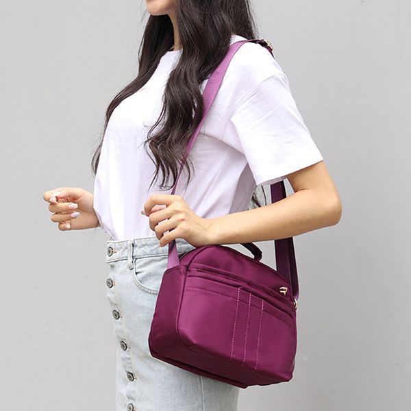 women's fashion casual simple shoulder bag outdoor messenger bags
women's fashion casual simple shoulder bag outdoor messenger bags