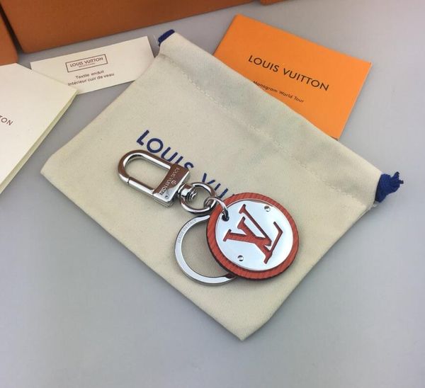 2020 designer keychain fashion new brand keyring for women bag car key chain trinket jewelry gift souvenirs with box for gift, Silver
2020 designer keychain fashion new brand keyring for women bag car key chain trinket jewelry gift souvenirs with box for gift, Silver