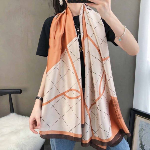 2018 the latest high-end colorful cotton knitted scarf famous design brand wool scarf, Blue;gray
2018 the latest high-end colorful cotton knitted scarf famous design brand wool scarf, Blue;gray