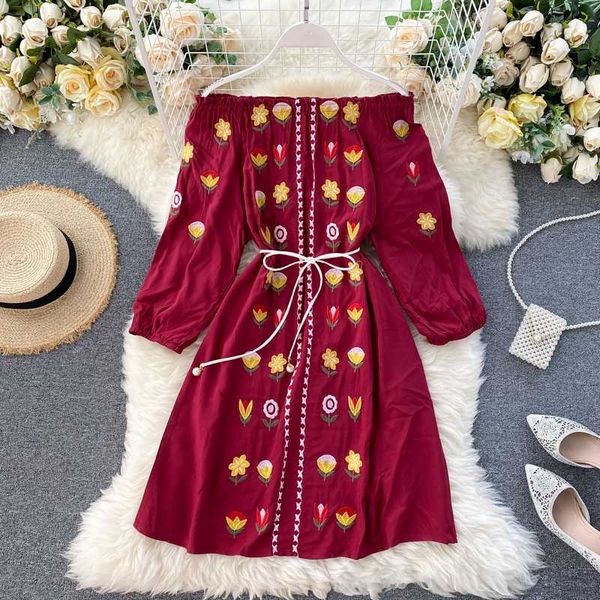 2020 autumn dress women vintage flower embroidery short dresses puff sleeve off shoulder holiday dress clothing, Black;gray
2020 autumn dress women vintage flower embroidery short dresses puff sleeve off shoulder holiday dress clothing, Black;gray