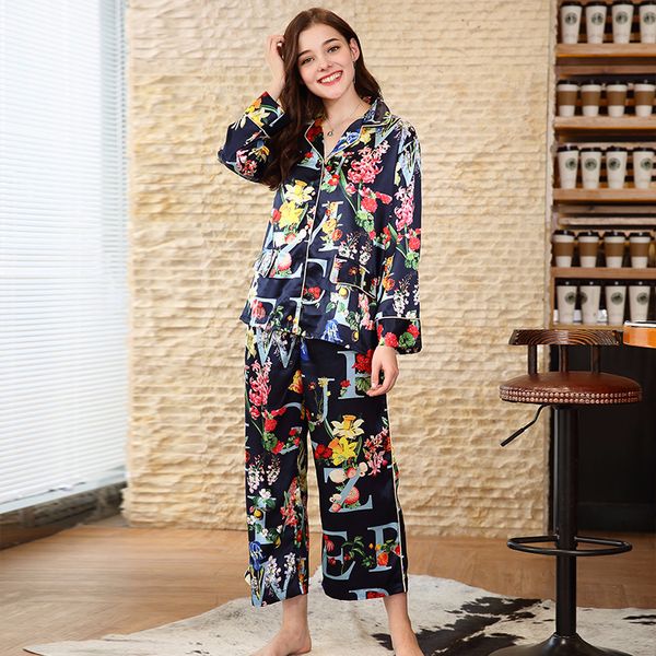 ssh0119 women pajamas sleepwear satin silk 2 pieces brand pajama set female flower full sleeves ankle length pants pyjama pijama, Black;red
ssh0119 women pajamas sleepwear satin silk 2 pieces brand pajama set female flower full sleeves ankle length pants pyjama pijama, Black;red