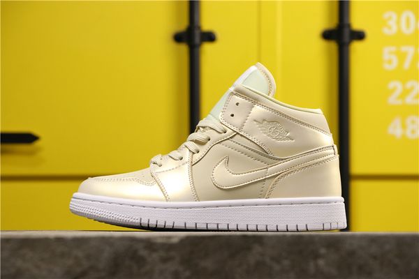 aj 1 1s j1 high wmns candy mandarin duck goose feather yellow chameleon ck6587-200 jumpman 2019 men sports basketball shoe mens, Blue;black
aj 1 1s j1 high wmns candy mandarin duck goose feather yellow chameleon ck6587-200 jumpman 2019 men sports basketball shoe mens, Blue;black