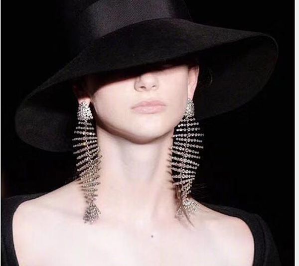 fishbone earrings full drilling curve curved big earrings fish personality, Golden;silver
fishbone earrings full drilling curve curved big earrings fish personality, Golden;silver