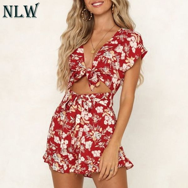 nlw 2019 summer women fashion vintage red floral print short jumpsuit female casual high waist hollow out lace up rompsers, Black;white
nlw 2019 summer women fashion vintage red floral print short jumpsuit female casual high waist hollow out lace up rompsers, Black;white