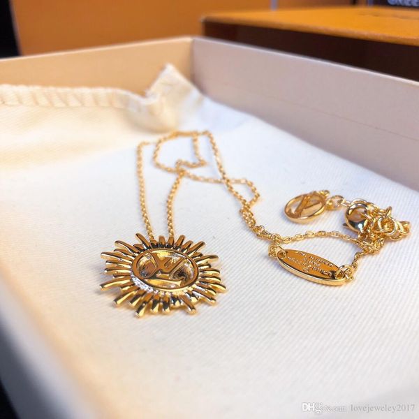 luxury designer jewelry women necklaces sun circle pendant necklaces high-end silver gold double chains elegant necklace with earrings suit
luxury designer jewelry women necklaces sun circle pendant necklaces high-end silver gold double chains elegant necklace with earrings suit