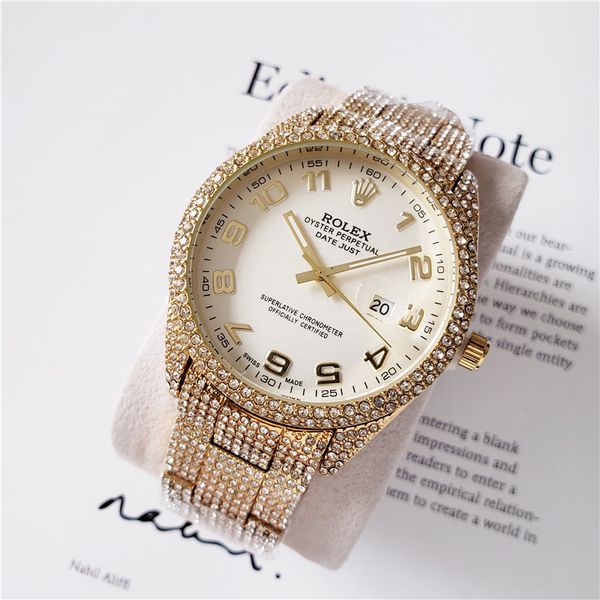 de 2020 business mens diamond watch male designer watch round full diamond ring wristwatch roman numeral hour mark iced out watch day date, Slivery;brown
de 2020 business mens diamond watch male designer watch round full diamond ring wristwatch roman numeral hour mark iced out watch day date, Slivery;brown