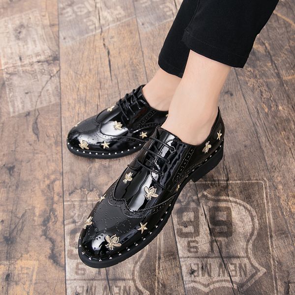 men dress shoes british style patent leather italian designer star bee embroidery brogue shoes male flats wedding oxford shoes, Black
men dress shoes british style patent leather italian designer star bee embroidery brogue shoes male flats wedding oxford shoes, Black