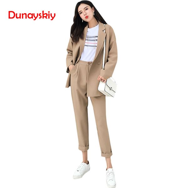 casual solid women pant suits notched collar blazer loose long sleeve khaki female suit spring autumn 2019 high quality, White;black
casual solid women pant suits notched collar blazer loose long sleeve khaki female suit spring autumn 2019 high quality, White;black