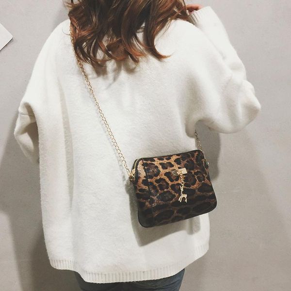 fashion womens leopard print fawn pendant shell shoulder bag crossbody bag for women hand belt #30, White
fashion womens leopard print fawn pendant shell shoulder bag crossbody bag for women hand belt #30, White