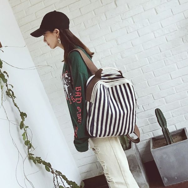 2020 new korean backpack women's casual fashion student schoolbag striped travel outdoor backpack lady
2020 new korean backpack women's casual fashion student schoolbag striped travel outdoor backpack lady