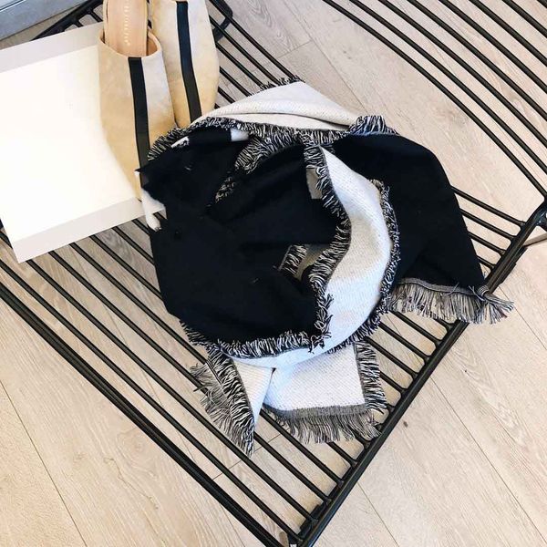 2019fashion winter scarf cashmere blend designer tide brand man and woman shawl scarf fashion 70x180cm no box, Blue;gray
2019fashion winter scarf cashmere blend designer tide brand man and woman shawl scarf fashion 70x180cm no box, Blue;gray