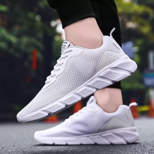 with socks ale fashion luxury running shoes for men women triple black breathable mens trainers outdoor casual designer sport sneaker, White;red
with socks ale fashion luxury running shoes for men women triple black breathable mens trainers outdoor casual designer sport sneaker, White;red
