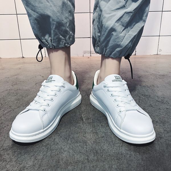 2020 triple black laser reflective mens women platform casual shoes golden vintage casual sneakers trainer designer shoes
2020 triple black laser reflective mens women platform casual shoes golden vintage casual sneakers trainer designer shoes