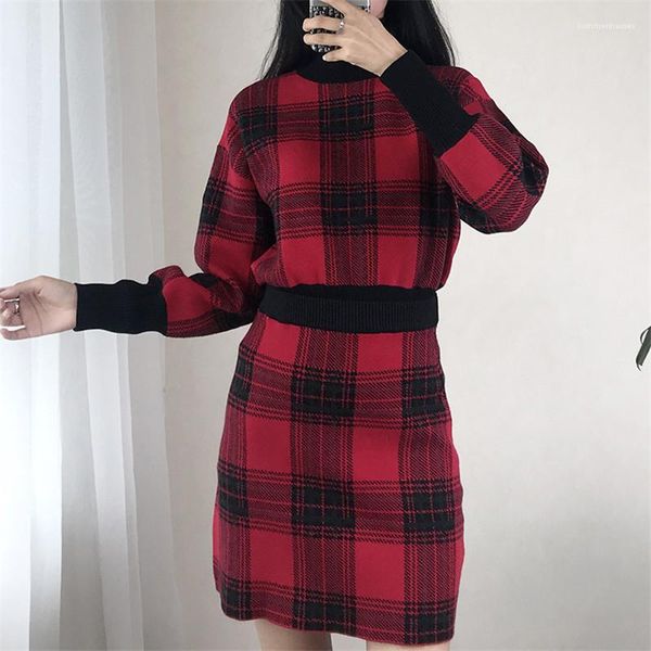 дизайнер 2pcs платья мода vintage щитовые длинные рукава короткие юбки женские 2pcs свитер платья женщины одежда плед для печати для женщин, White
дизайнер 2pcs платья мода vintage щитовые длинные рукава короткие юбки женские 2pcs свитер платья женщины одежда плед для печати для женщин, White