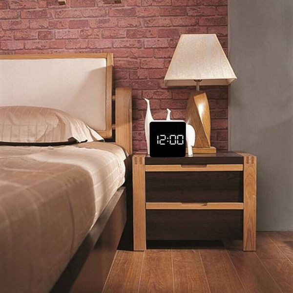 led digital alarm clock makeup mirror temperature display + usb cable no battery brand new and high quality
led digital alarm clock makeup mirror temperature display + usb cable no battery brand new and high quality