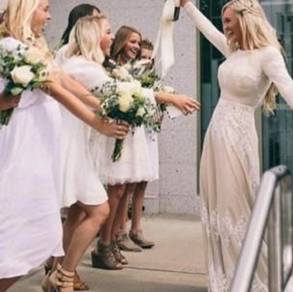 beach 2019 a line long sleeves wedding dresses country style scoop lace applique sweep train bridal gowns wedding dress vestidos de novia, White
beach 2019 a line long sleeves wedding dresses country style scoop lace applique sweep train bridal gowns wedding dress vestidos de novia, White