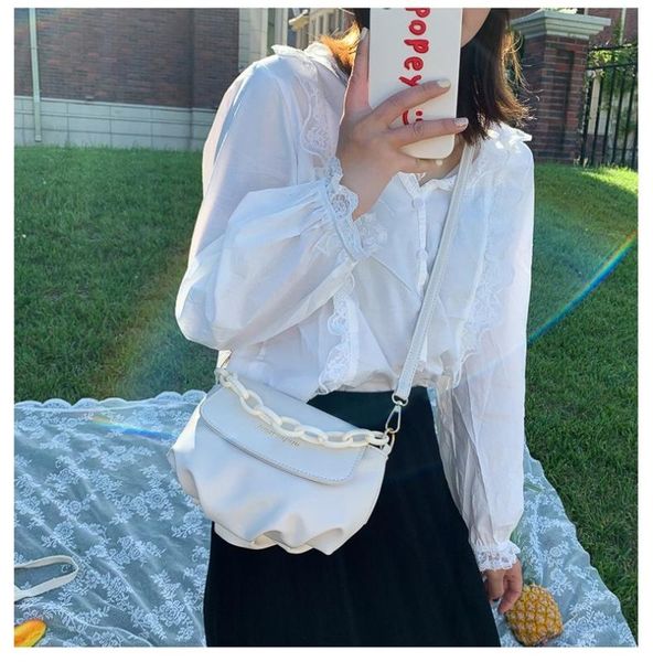 2020 new women's shoulder bag fashion retro cloud women's chest bag diagonal acrylic chain handbag
2020 new women's shoulder bag fashion retro cloud women's chest bag diagonal acrylic chain handbag
