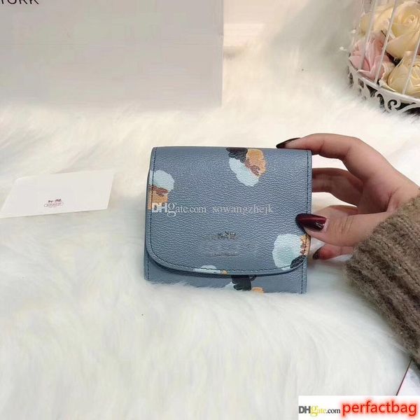 women genuine leather short style zipper cow leather wallet lady fashion thin style purse phone bag new arrival
women genuine leather short style zipper cow leather wallet lady fashion thin style purse phone bag new arrival