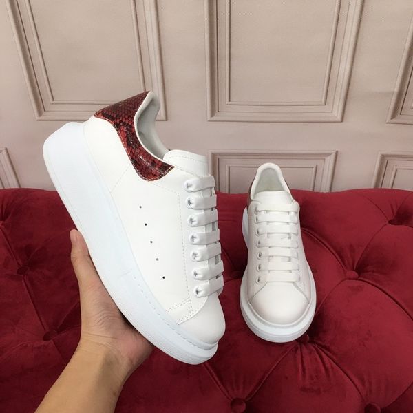 dg triple-s men womens casual shoes triple black white gym red blue grey paris fashion platform sneakers 34-45
dg triple-s men womens casual shoes triple black white gym red blue grey paris fashion platform sneakers 34-45