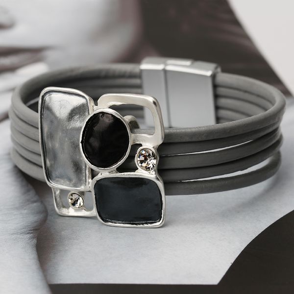 elegant ladies short magnetic buckle bracelet charm fashion girl bangles beautiful jewelry femal for gift gifte, Golden;silver
elegant ladies short magnetic buckle bracelet charm fashion girl bangles beautiful jewelry femal for gift gifte, Golden;silver