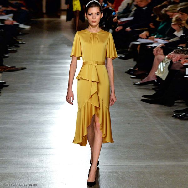 великолепная runway high summer quality 2020 новой мода элегантных нерегулярных женщины дворянка sexy тонкие вскользь партия midi платье, Black;gray
великолепная runway high summer quality 2020 новой мода элегантных нерегулярных женщины дворянка sexy тонкие вскользь партия midi платье, Black;gray