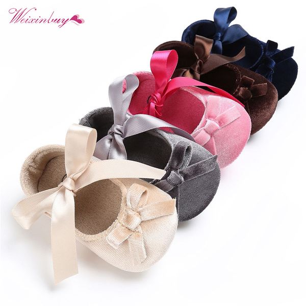 2018 princess bow first walkers style baby girls shoes velvet dance baby shoes first walkers for newborn children
2018 princess bow first walkers style baby girls shoes velvet dance baby shoes first walkers for newborn children