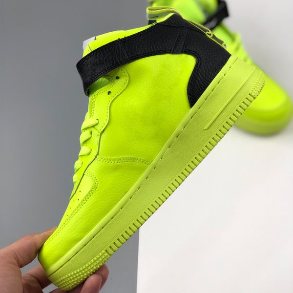 cheaps мужчины женщины кроссовки 1 1s dunk классическая желтая кожа 1s скейтборд обувь высокого спорт открытый повседневный кроссовки кроссо
cheaps мужчины женщины кроссовки 1 1s dunk классическая желтая кожа 1s скейтборд обувь высокого спорт открытый повседневный кроссовки кроссо