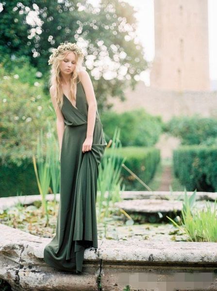 2020 chiffon green bridesmaid dresses spaghetti straps backless sweep train for country wedding guest party long maid of honor gown, White;pink
2020 chiffon green bridesmaid dresses spaghetti straps backless sweep train for country wedding guest party long maid of honor gown, White;pink