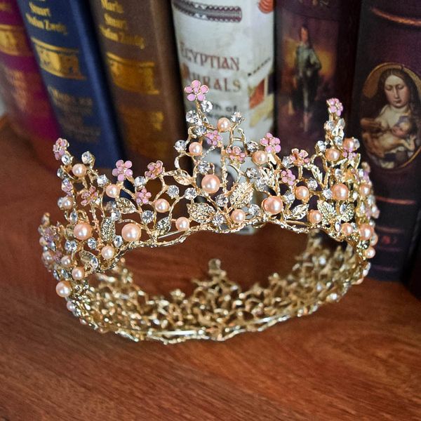baroque 2021 new design crystal pearls beaded round bridal crowns tiaras silver gold princess wedding tiaras beautiful headdress accoessorie
baroque 2021 new design crystal pearls beaded round bridal crowns tiaras silver gold princess wedding tiaras beautiful headdress accoessorie