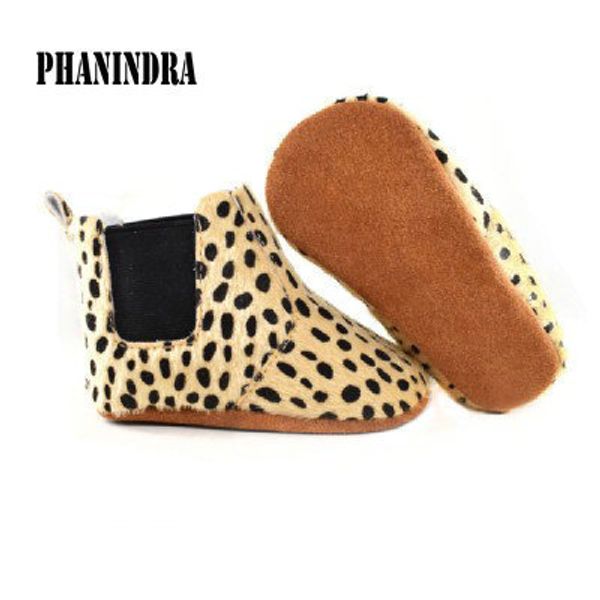 2018 new fur moccasin leather moccasins girls boys soft bottom leopard dot baby first walkers boots chaussure enfant y190529, Black;red
2018 new fur moccasin leather moccasins girls boys soft bottom leopard dot baby first walkers boots chaussure enfant y190529, Black;red