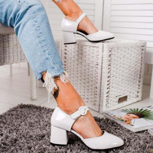 2020 new women spring summer high heels solid pointed toe square heel buckle strap shoes casual wedding ladies plus size pumps, Black
2020 new women spring summer high heels solid pointed toe square heel buckle strap shoes casual wedding ladies plus size pumps, Black