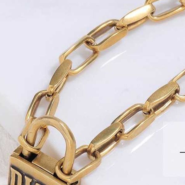 vintage lock short pendant necklace women lock designer letter chain necklace for gift party jewelry, Silver
vintage lock short pendant necklace women lock designer letter chain necklace for gift party jewelry, Silver