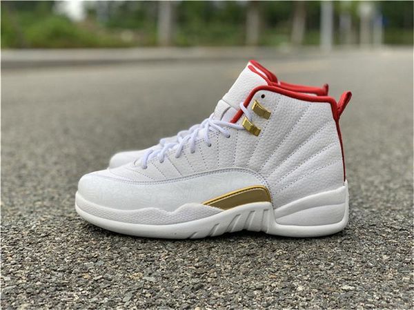 wholesale air authentic 12 fiba white university red-metallic gold men basketball shoes 130690-107 real carbon fiber running shoes with bo
wholesale air authentic 12 fiba white university red-metallic gold men basketball shoes 130690-107 real carbon fiber running shoes with bo