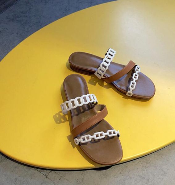 2020 summer beach shoes pig nose candy jelly sandals rivet chain flat bottom leather open toe beach shoes women, Black
2020 summer beach shoes pig nose candy jelly sandals rivet chain flat bottom leather open toe beach shoes women, Black