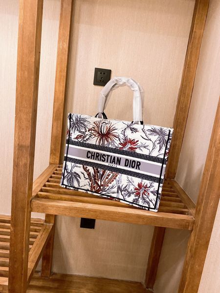 дизайнерская хозяйственная сумка вышитая холщовая книга tote высококачественная сумка роскошная сумка брендовые женские сумки дизайнерская с, Black
дизайнерская хозяйственная сумка вышитая холщовая книга tote высококачественная сумка роскошная сумка брендовые женские сумки дизайнерская с, Black