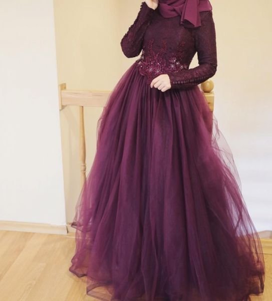 2019 modest long sleeve muslim evening dresses jewel neck a line floor length beaded appliqued purple lace and tulle islamic evening gowns, Black;red
2019 modest long sleeve muslim evening dresses jewel neck a line floor length beaded appliqued purple lace and tulle islamic evening gowns, Black;red