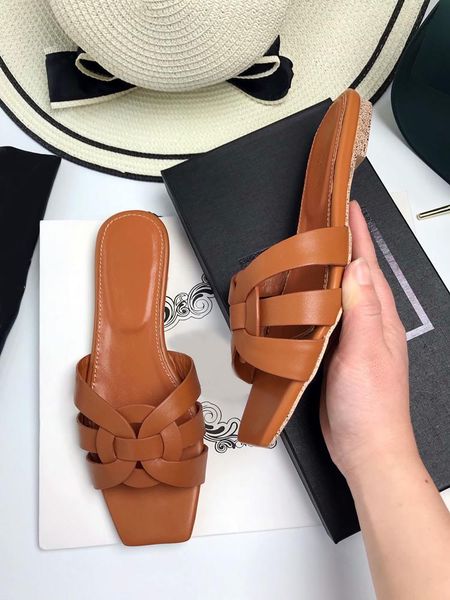 2021s lily shoes slipper brand for beach women scuffs summer sandals genuine leather solid flat slippers big size us10 us11 siliver white bl, Black
2021s lily shoes slipper brand for beach women scuffs summer sandals genuine leather solid flat slippers big size us10 us11 siliver white bl, Black