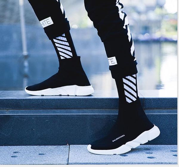 new-style stockings, men's fashionable personality, side stripes, medium and high barrel cotton socks in europe and america, Black
new-style stockings, men's fashionable personality, side stripes, medium and high barrel cotton socks in europe and america, Black