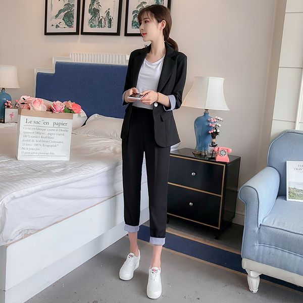 popular women's 2019 spring and summer new women's fashion suit with popular fashion suit two-piece, White;black
popular women's 2019 spring and summer new women's fashion suit with popular fashion suit two-piece, White;black