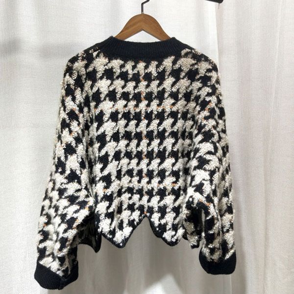casual loose irregular sweaters women o neck lantern long sleeve hit color sweater for female 2019 fashion clothing, White;black
casual loose irregular sweaters women o neck lantern long sleeve hit color sweater for female 2019 fashion clothing, White;black