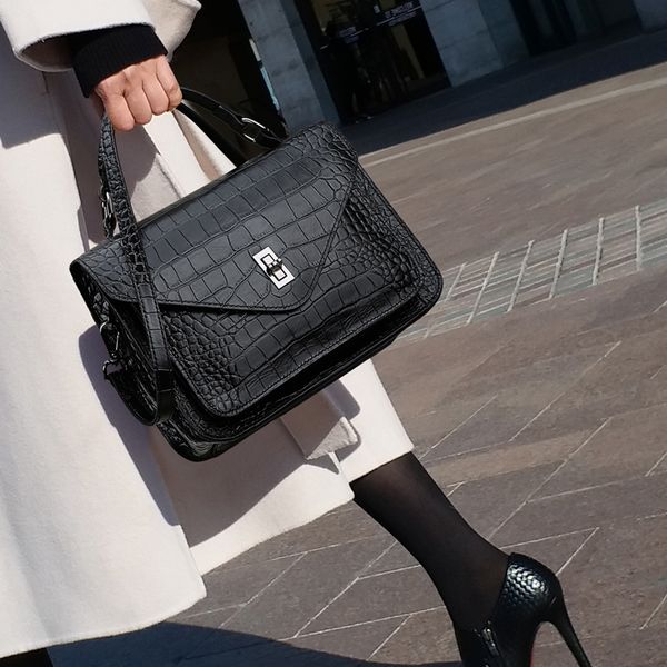 female new crocodile leather women bag handbags quality lady shoulder crossbody bags women messenger bag female
female new crocodile leather women bag handbags quality lady shoulder crossbody bags women messenger bag female