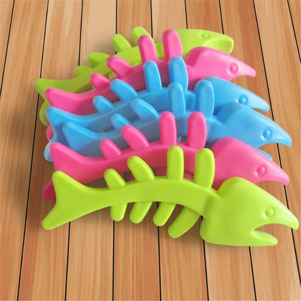 1pcs cute pet dog toys rubber resistant to bite clean teeth chew training toy for pet small dog puppy pet supplies juguete perro
1pcs cute pet dog toys rubber resistant to bite clean teeth chew training toy for pet small dog puppy pet supplies juguete perro