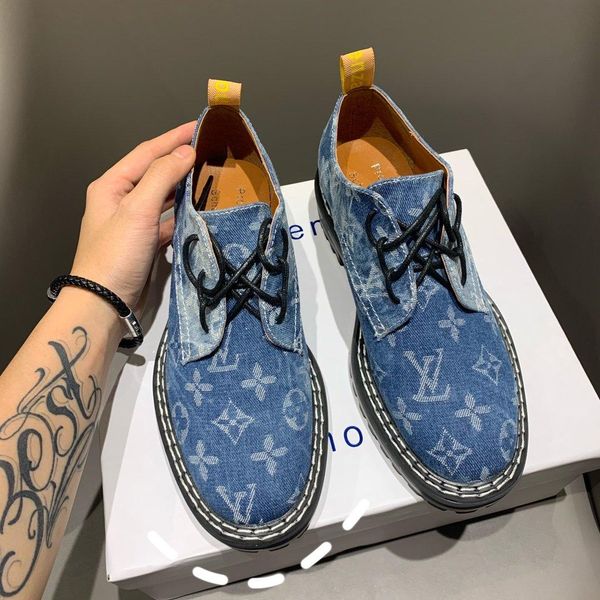 luxury 2019 autumn shopping mall with the same cow leather british wind solid color fashion casual women's leather shoes
luxury 2019 autumn shopping mall with the same cow leather british wind solid color fashion casual women's leather shoes