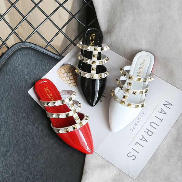 children sandals girls summer fashion rivets girls sandals kids slides pointed toe gladiator children shoes slippers flat shoes, Black;grey
children sandals girls summer fashion rivets girls sandals kids slides pointed toe gladiator children shoes slippers flat shoes, Black;grey