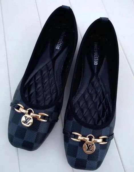 women flat shoes slide summer fashion wide flat slippery with thick sandals slipper house stud flip flop with spike for female lv, Blue;gray
women flat shoes slide summer fashion wide flat slippery with thick sandals slipper house stud flip flop with spike for female lv, Blue;gray