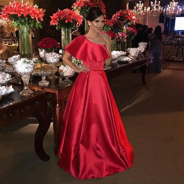 plus size muslim evening prom dresses dubai 2020 long women's night formal party gala dress, Black;red
plus size muslim evening prom dresses dubai 2020 long women's night formal party gala dress, Black;red