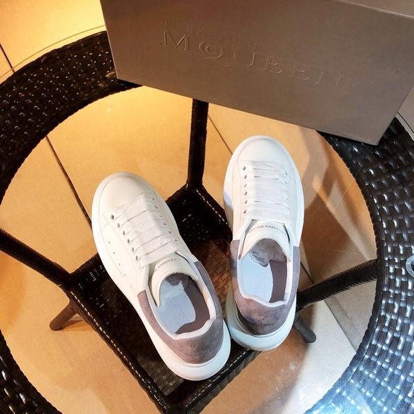 2020 new ev couple casual sneakers couple fashion thick sneakers daily increase casual shoes luxury design
2020 new ev couple casual sneakers couple fashion thick sneakers daily increase casual shoes luxury design