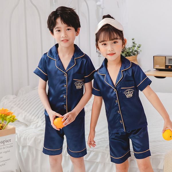 2020 children pajamas set silk short sleeve kids homewear short pants suit summer satin girls sleepwear boys cute pyjamas set, Blue;red
2020 children pajamas set silk short sleeve kids homewear short pants suit summer satin girls sleepwear boys cute pyjamas set, Blue;red